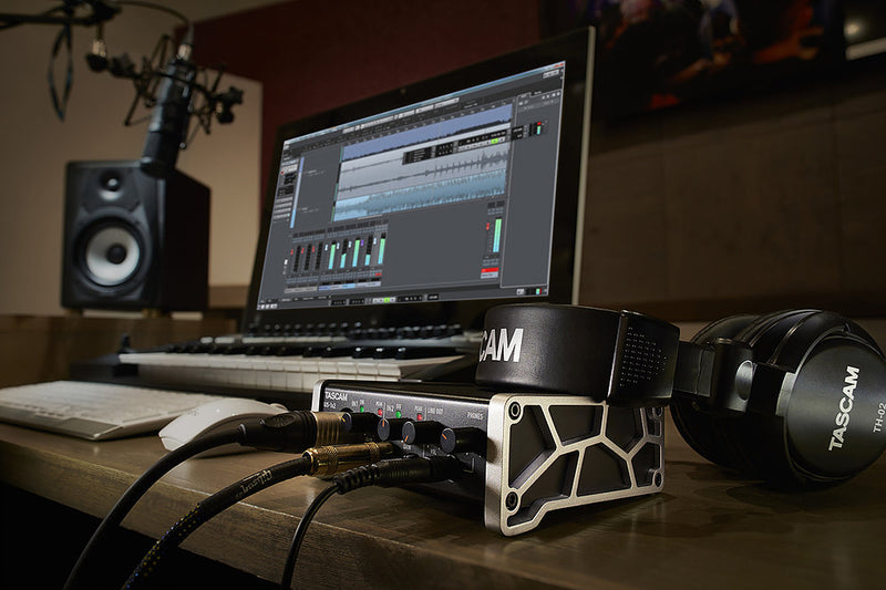 TASCAM : US-1X2