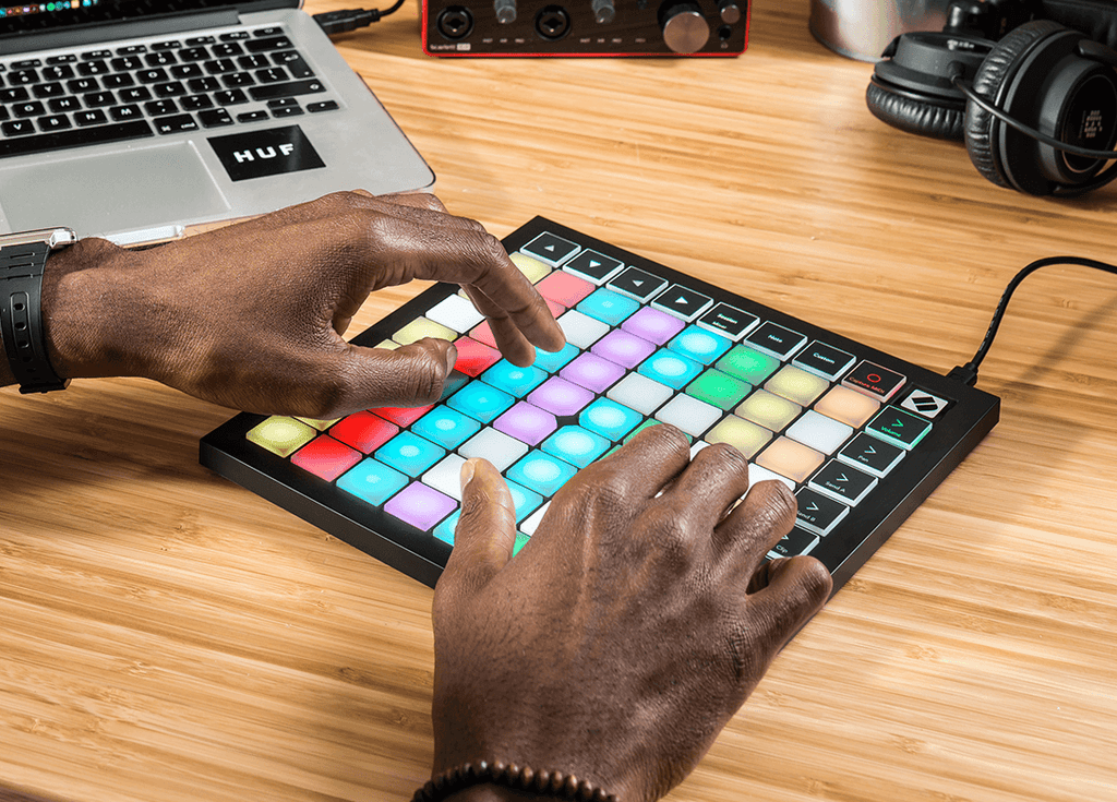 Novation : Launchpad X - view 5